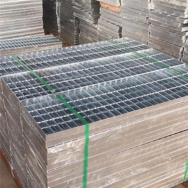 镀锌钢格栅板施工图片