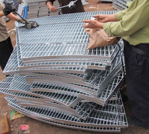 可以拼接成圆形的扇形钢格板