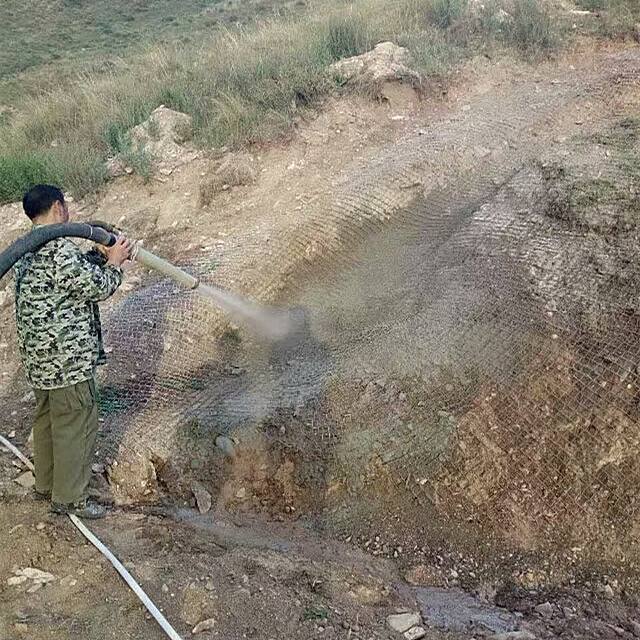喷浆挂网施工