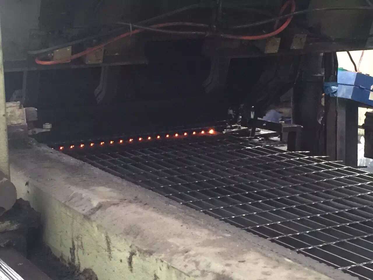 钢格板焊接